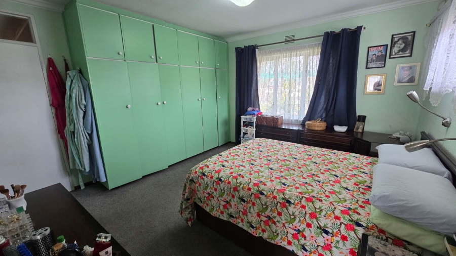 6 Bedroom Property for Sale in Protea Heights Western Cape